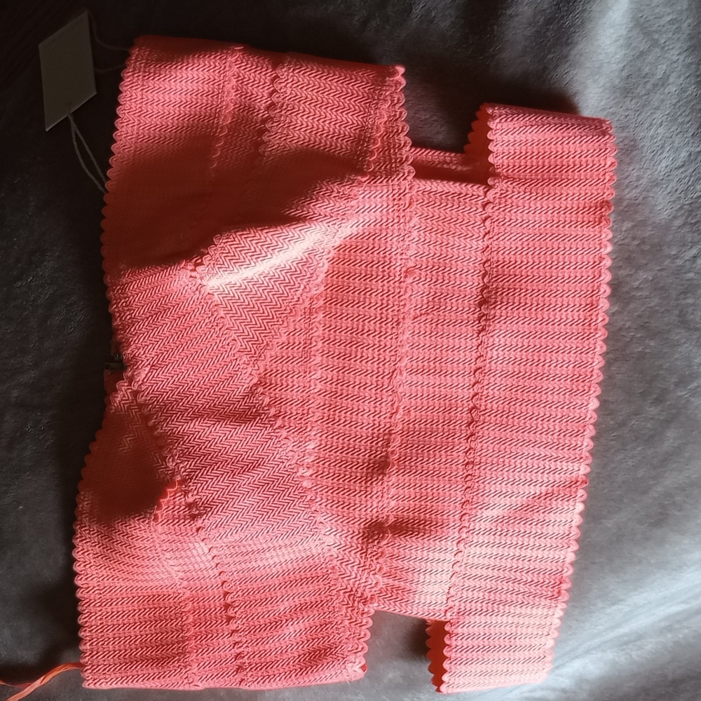 Lulumari strapless top